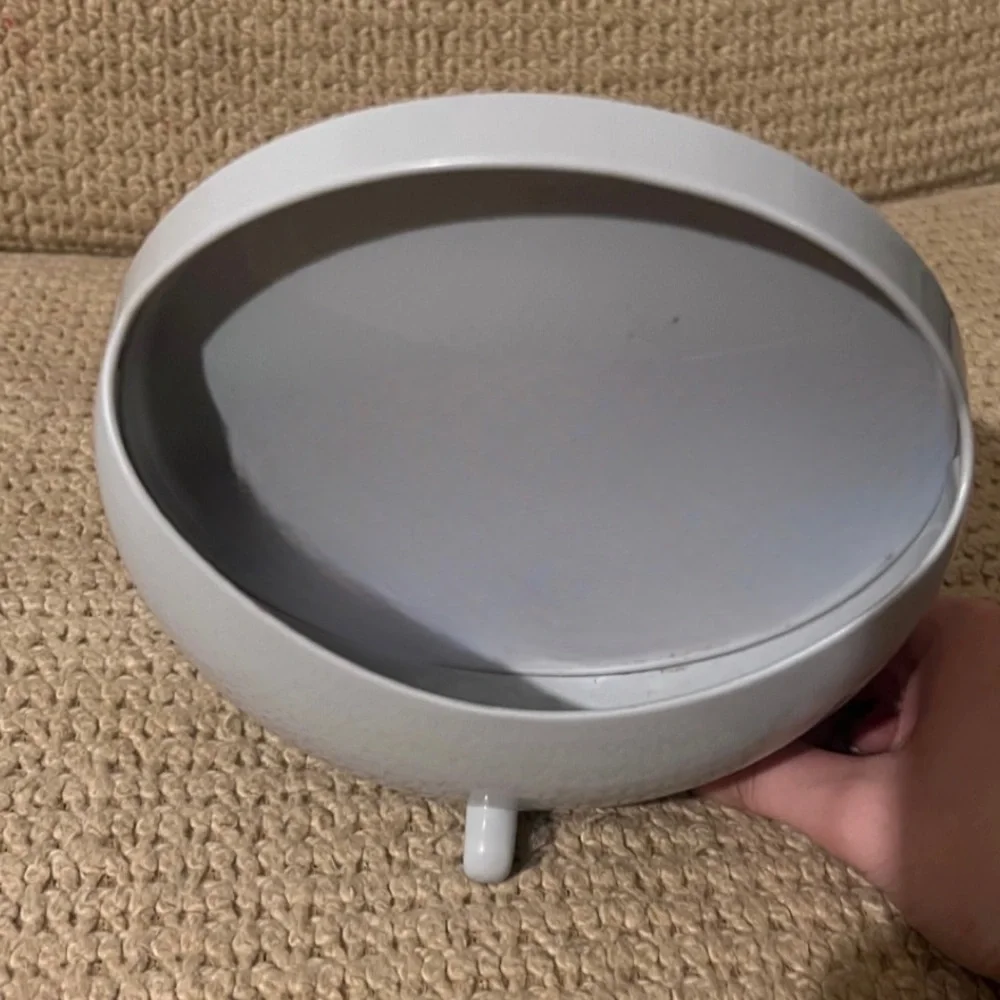 Make-Up Mirror